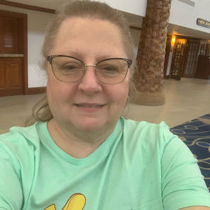 Meet your Posher, Becky